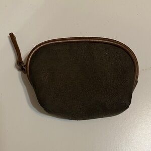 Bueno Dark Fabric Accessory